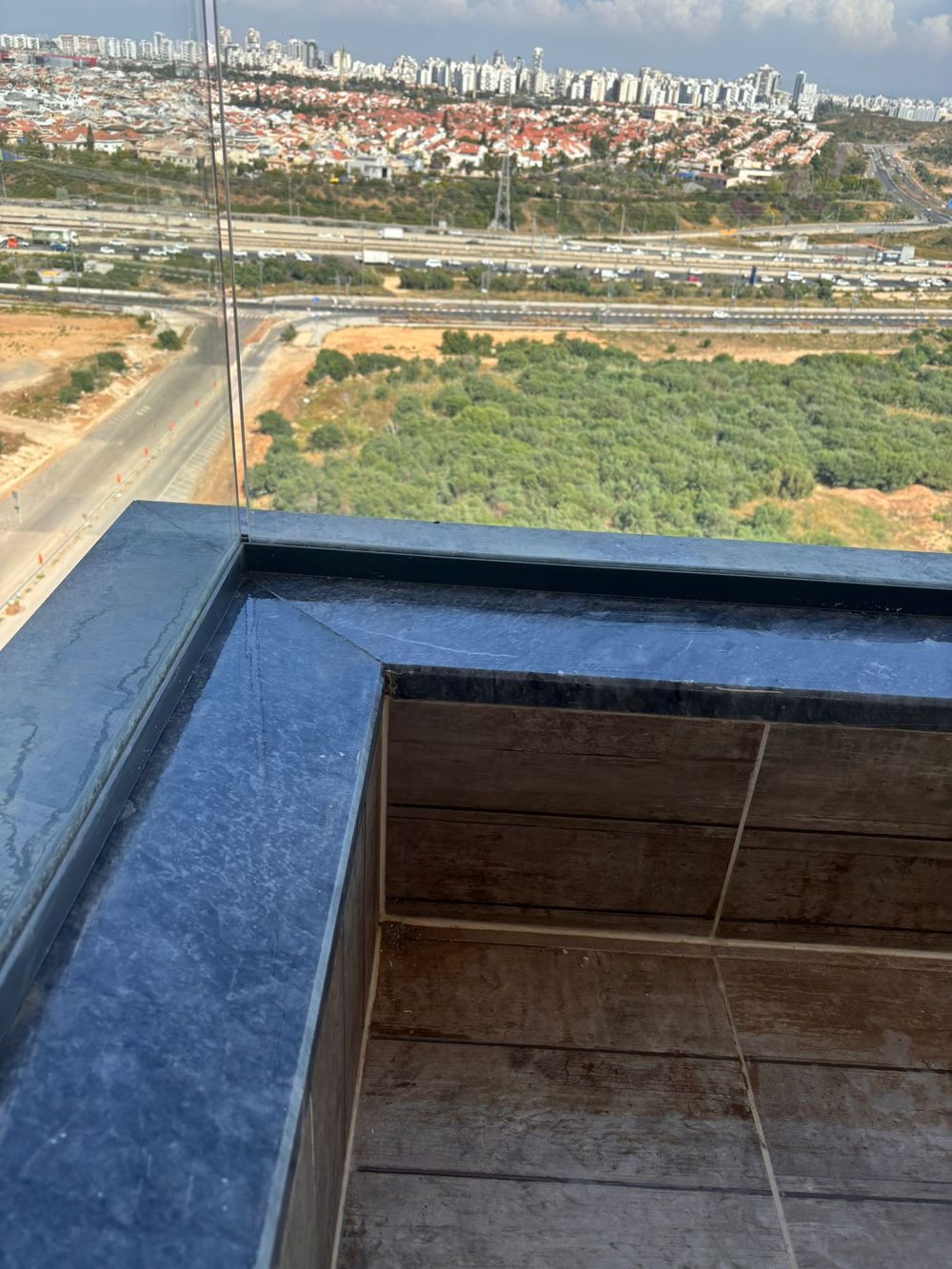 מרפסת אחרי הניקיון
